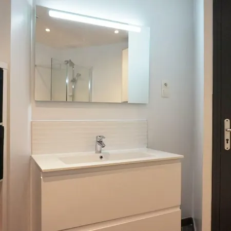 Cosy Proche Gares #1 Apartment *