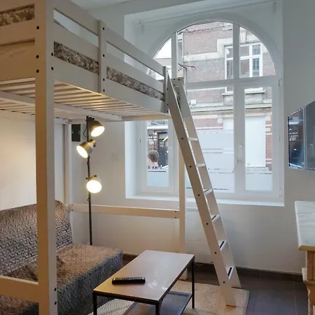 아파트 Cosy Proche Gares #1 *
