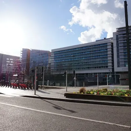 아파트 Cosy Proche Gares #1 *